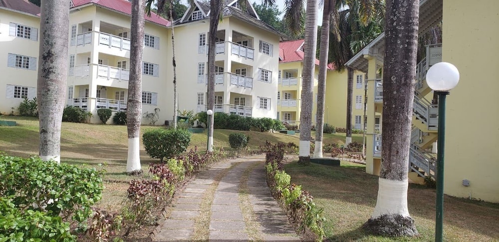 Mystic Ridge Resort 67/69