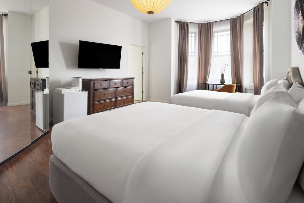 ROOM, 2 QUEEN BEDS