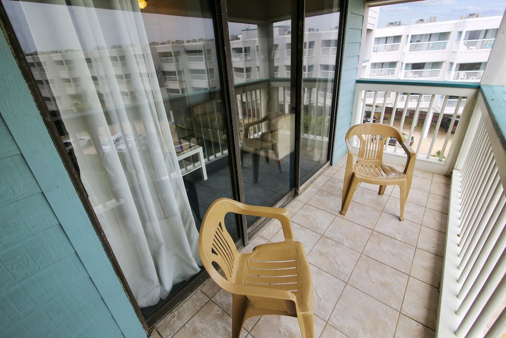 Casa Del Mar Beachfront Suites 62/82