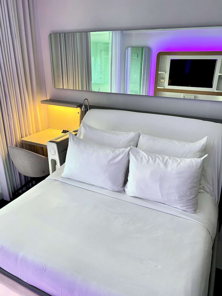 YOTEL Boston, Select by Hilton 26/79