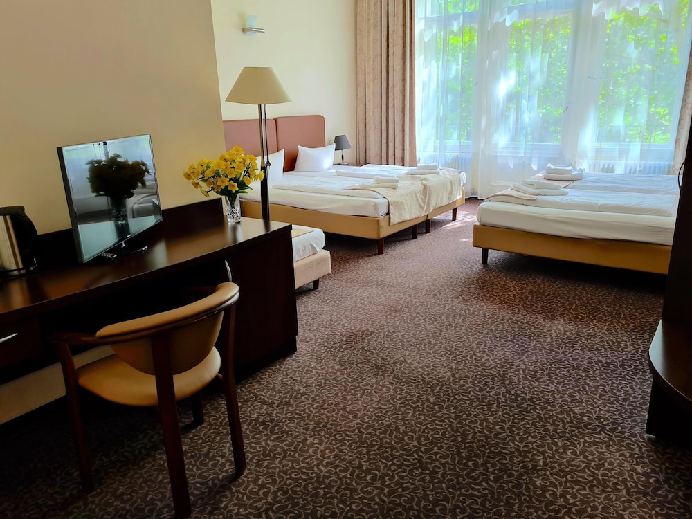 Upper Room Hotel 46/73