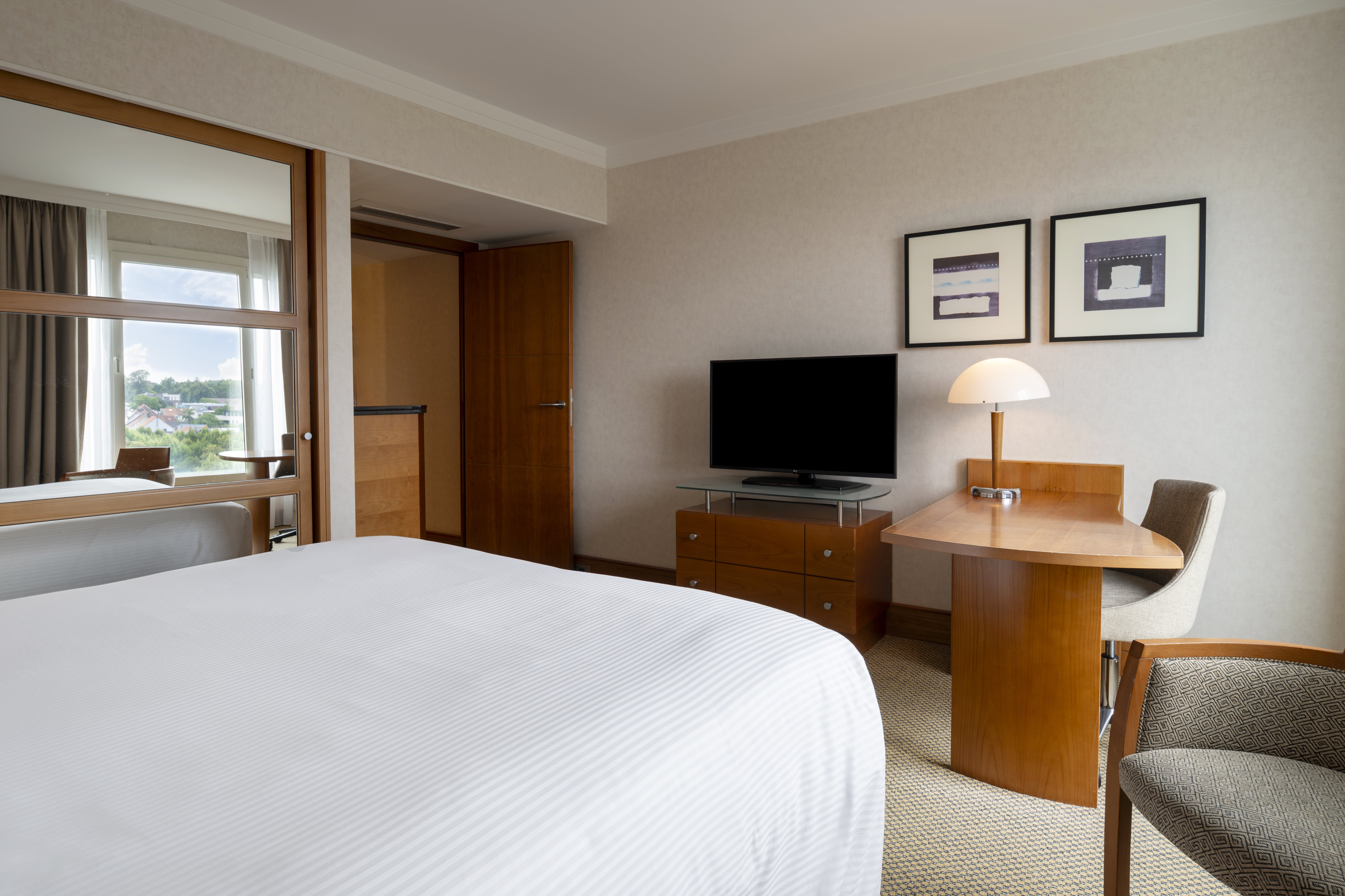 غرفة قياسية بسرير كينج، Crowne Plaza Brussels Airport 5/8