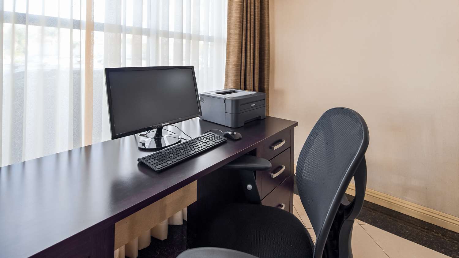 Best Western Norwalk Inn 30/35