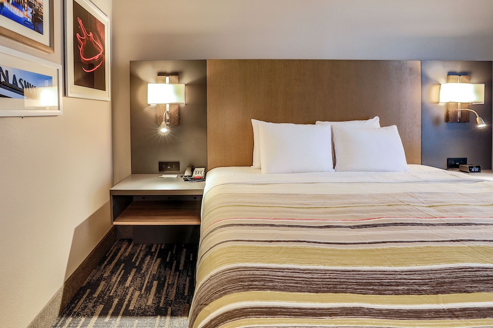 Country Inn & Suites By Radisson Nashville Airport TN 25/70