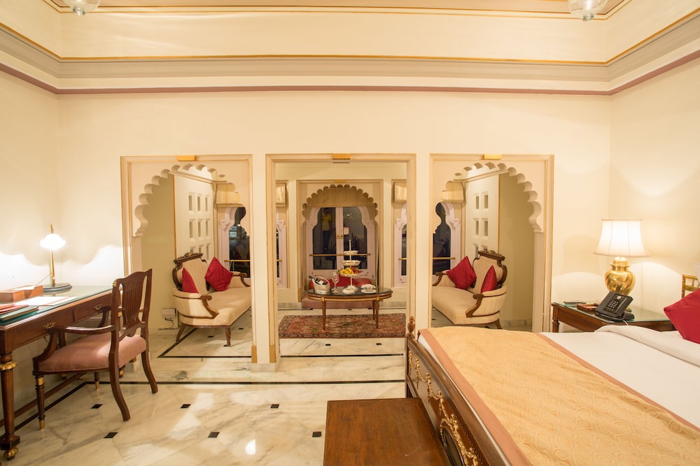 Taj Fateh Prakash Palace 26/54