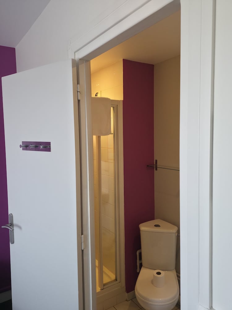 Hotel the Originals Caen Le Savoy 62/62