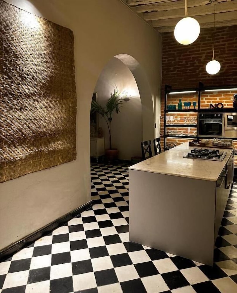 Casa Charlotte Alma Hotels 6/50