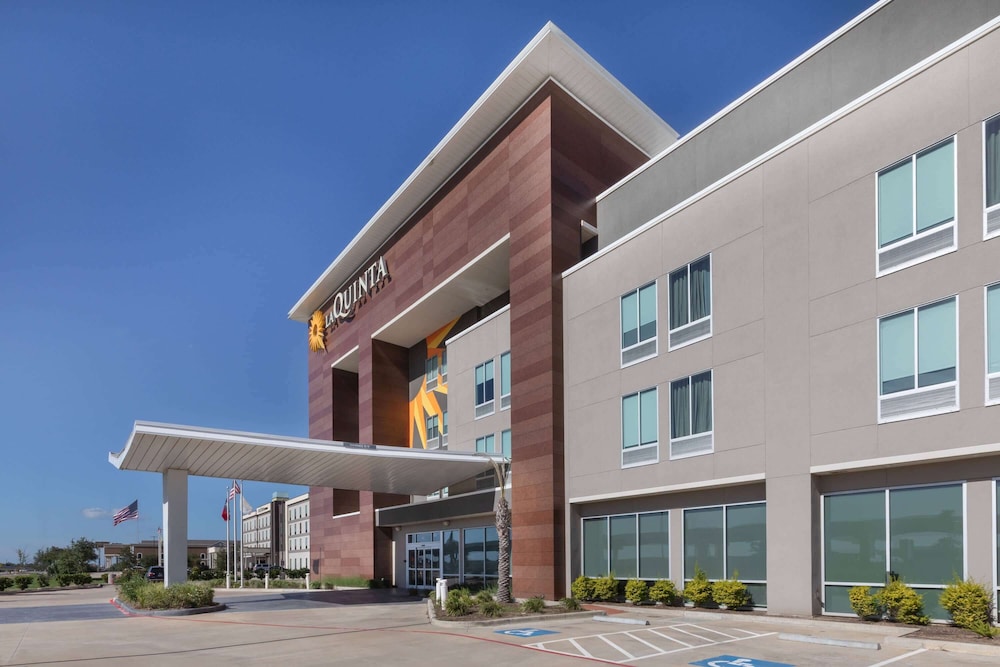 La Quinta Inn & Suites by Wyndham Texas City I 45 54/59