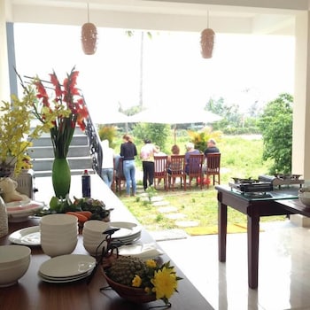 The Moon River Homestay Villa 40/50