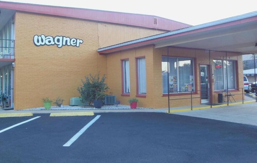 Wagner Inn 6/55