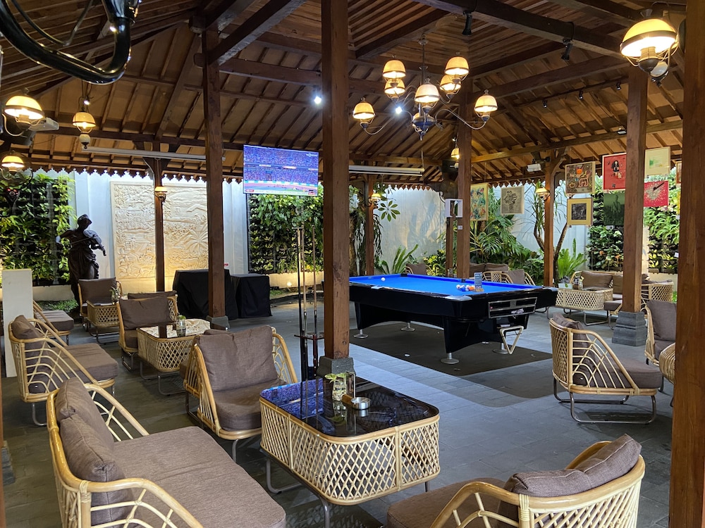 Aveon Hotel Yogyakarta by Daphna International 12/21