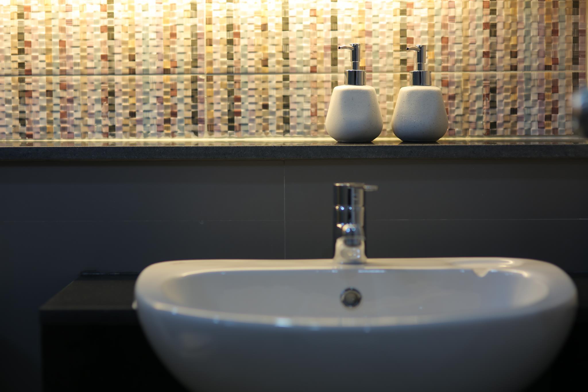 Central Place Serviced Apartment Angsila 69/71