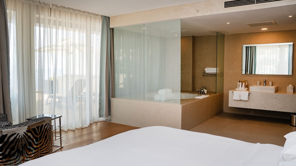 جناح تنفيذي بسرير كينج بإطلالة على البحر بشرفة، Rixos Premium Dubrovnik 4/10