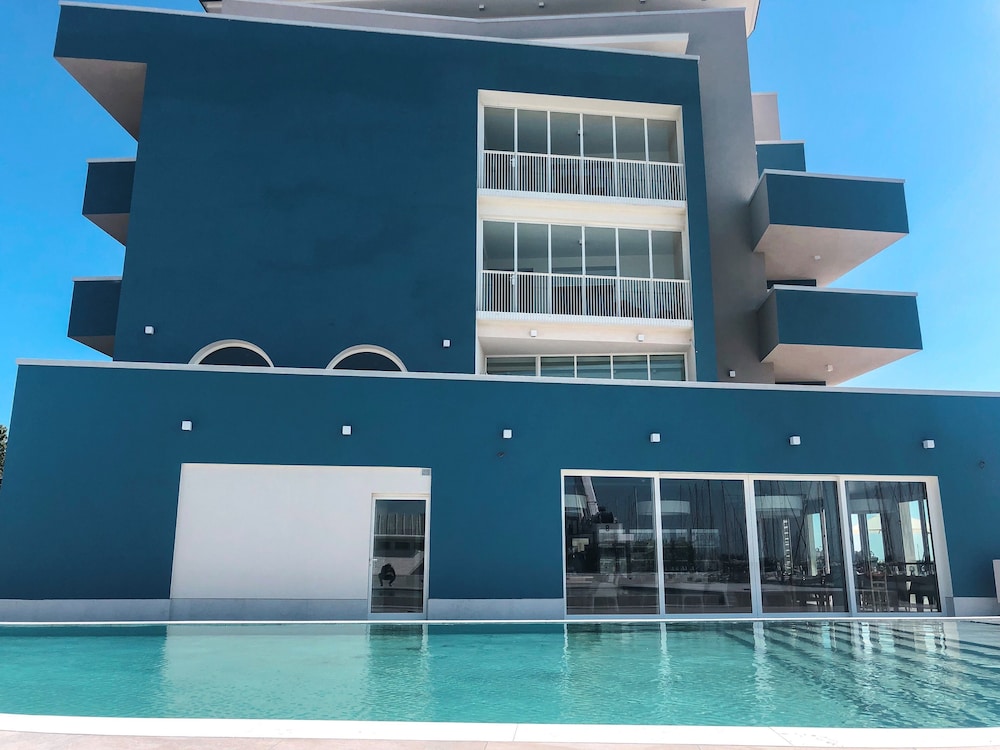 Mosella Suite 2/64