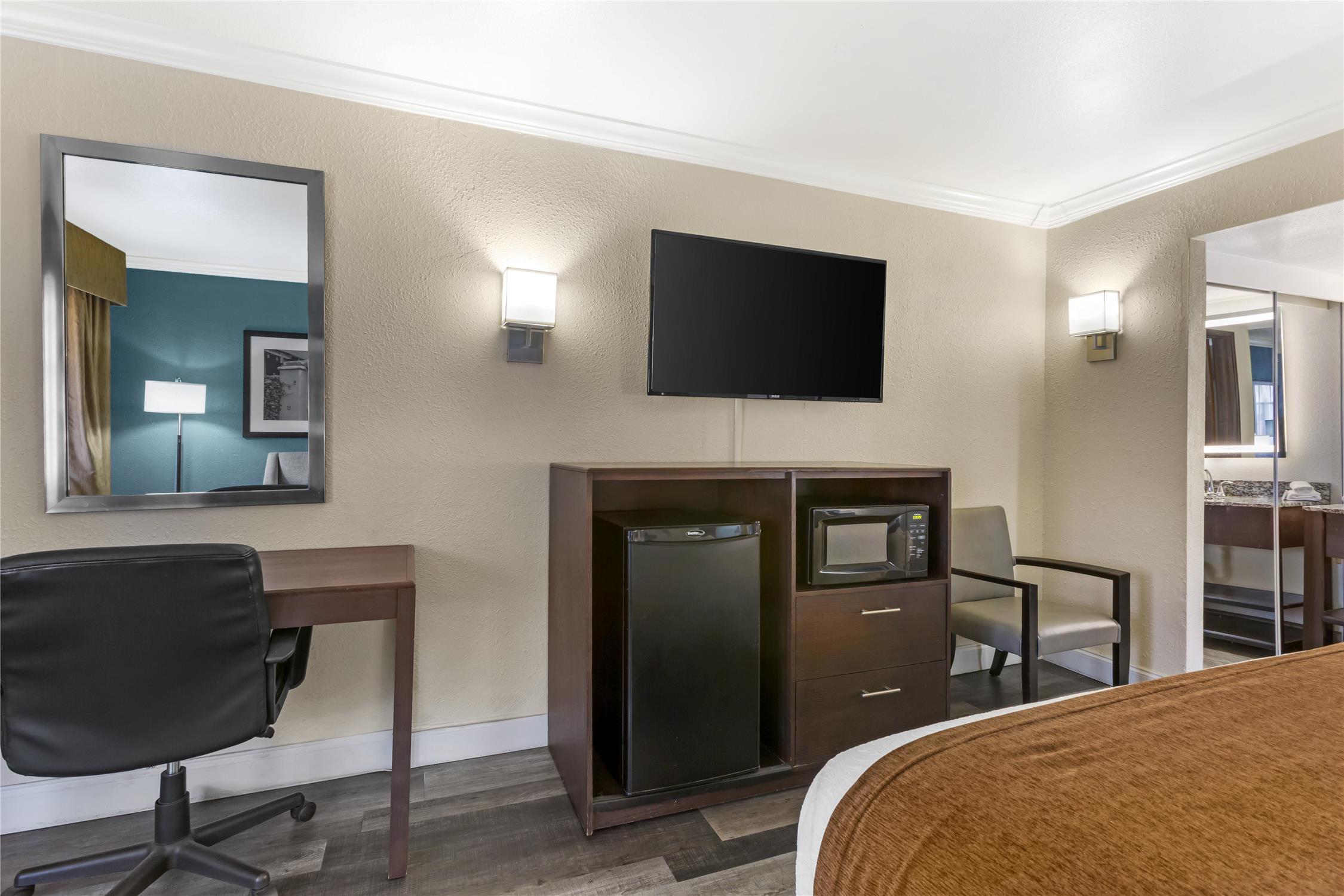 Best Western InnSuites Tucson Foothills Hotel & Suites 17/21