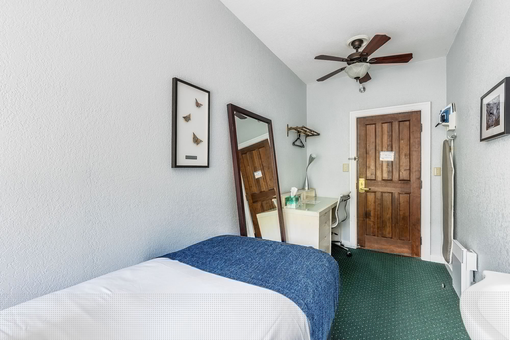ROOM, SINGLE BED, SHARED BATHROOM, SMALL