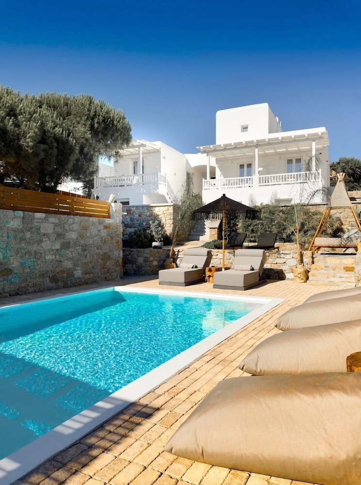 Sofos Suites 39/50