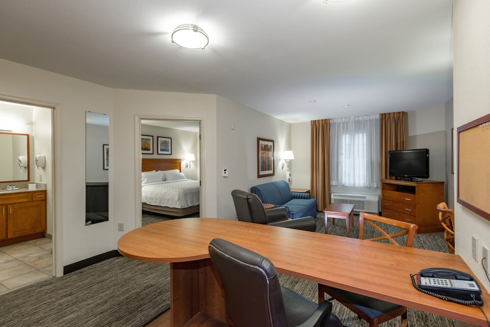 Candlewood Suites Mobile-Downtown 27/41