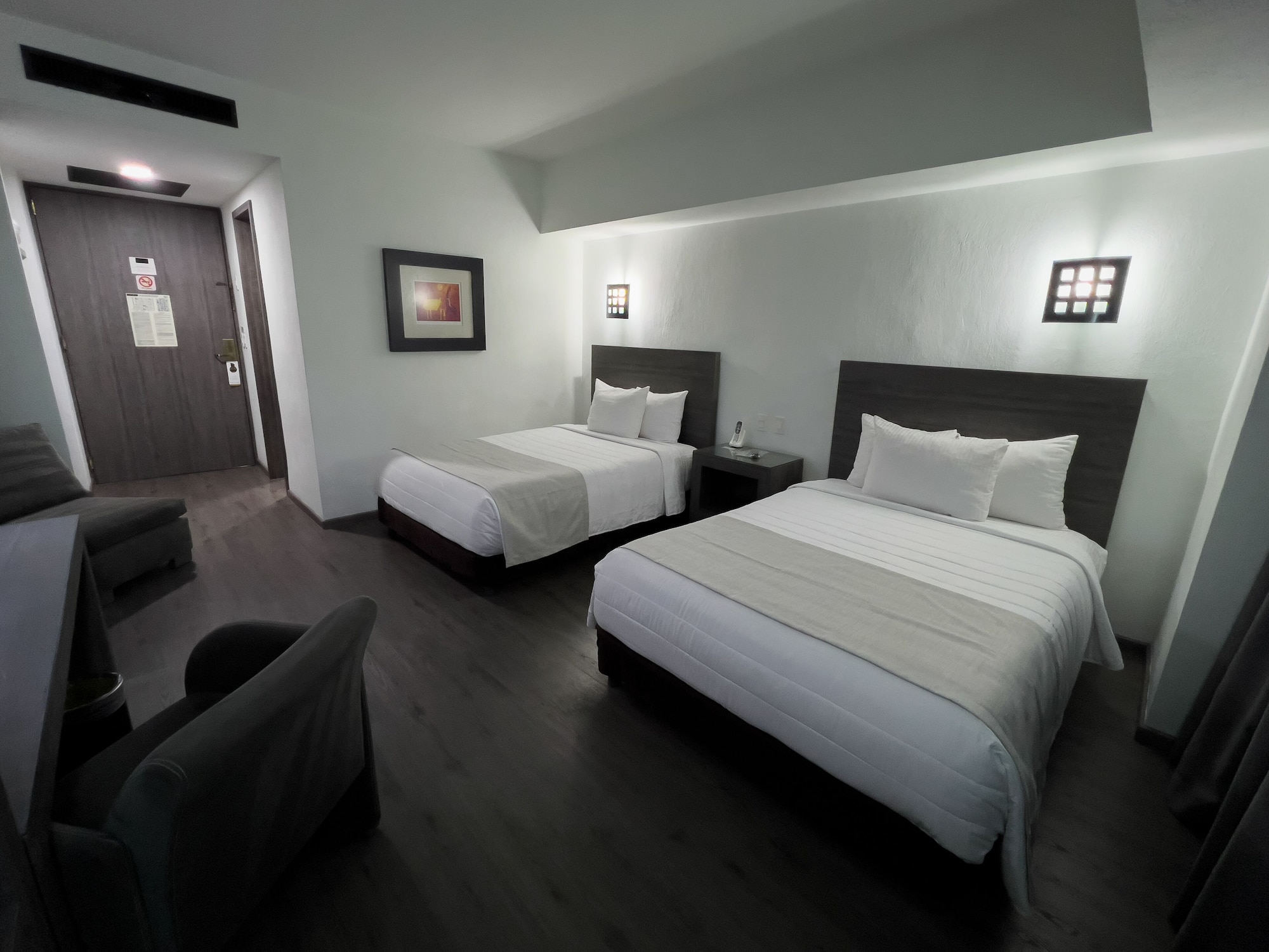 ROOM, DOUBLE BED, STREET VIEW