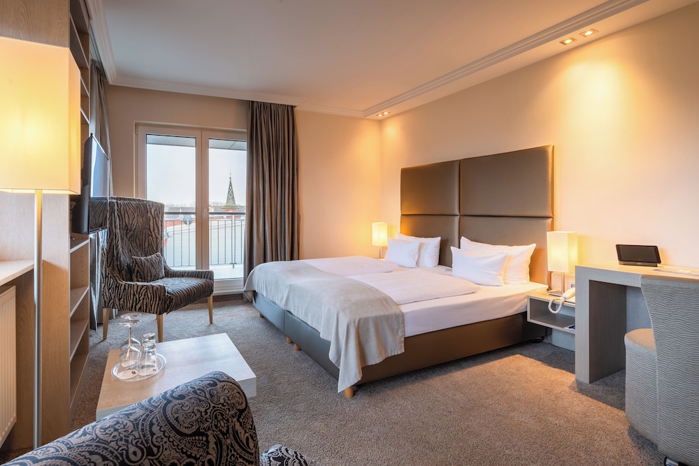 Room, Double Bed, Balcony