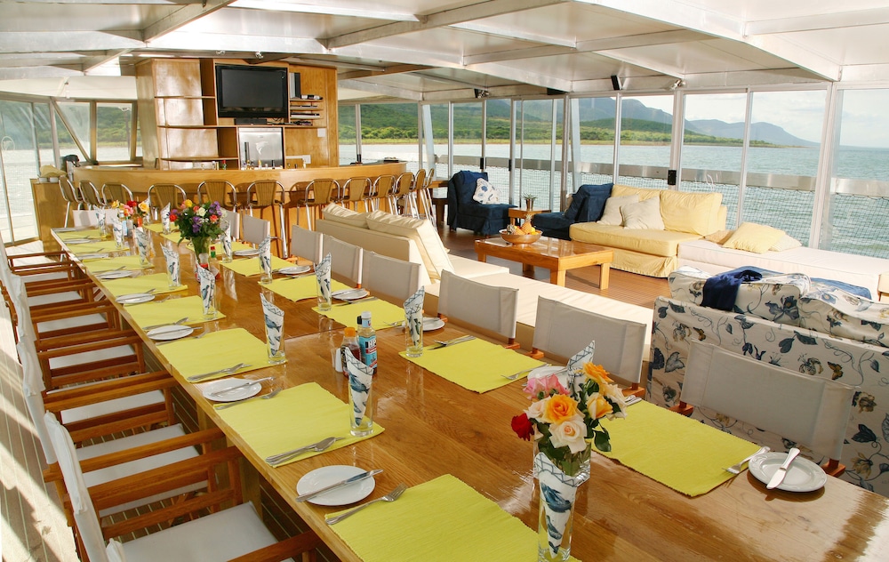 Shayamanzi Houseboats 37/50