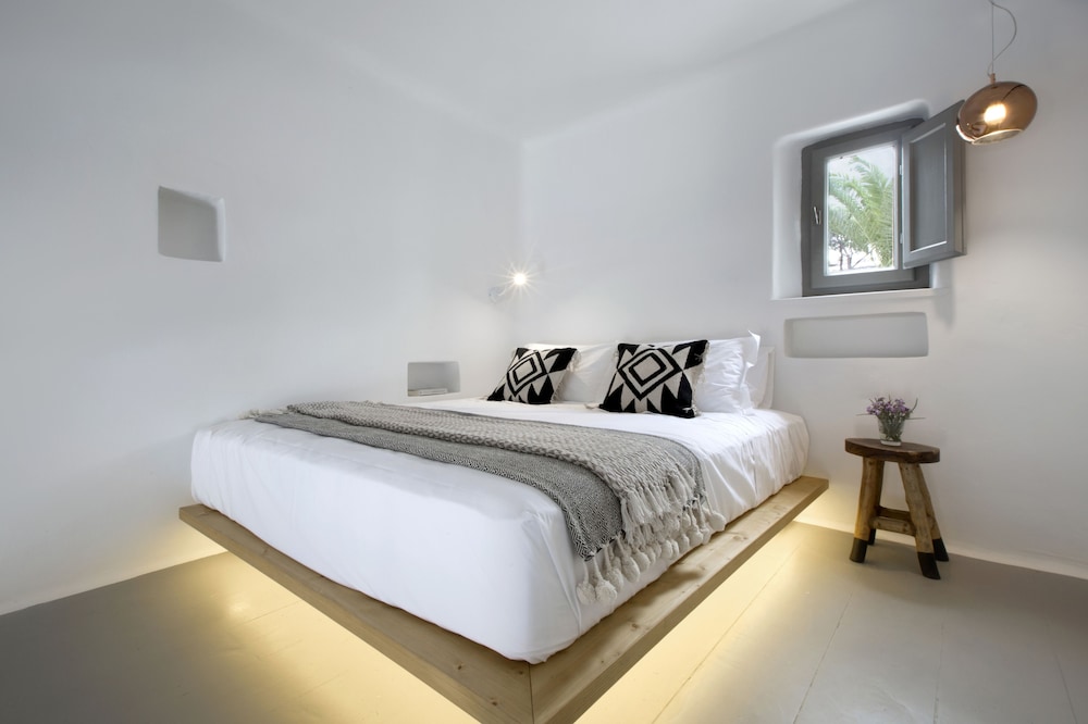 Dreambox Mykonos Suites 16/53