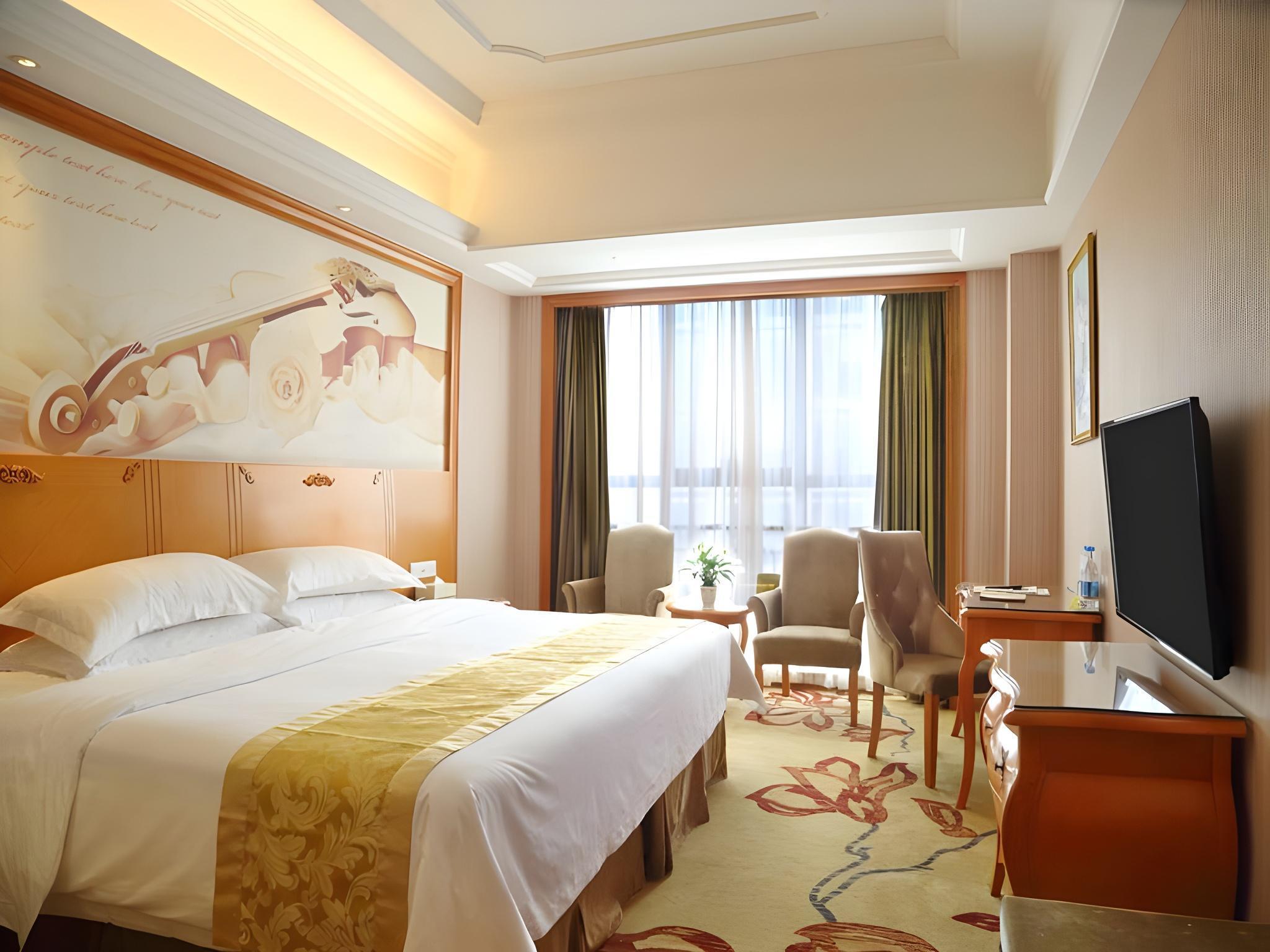Vienna International Hotel (Changsha West Bus Station) 11/26