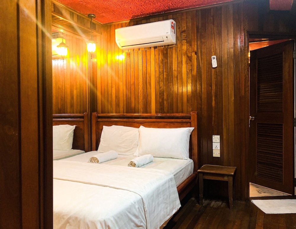 Hotel O I.villa Inn 22/56
