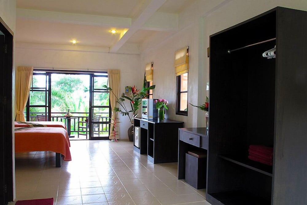 Khaolak Palm Hill Resort 15/25