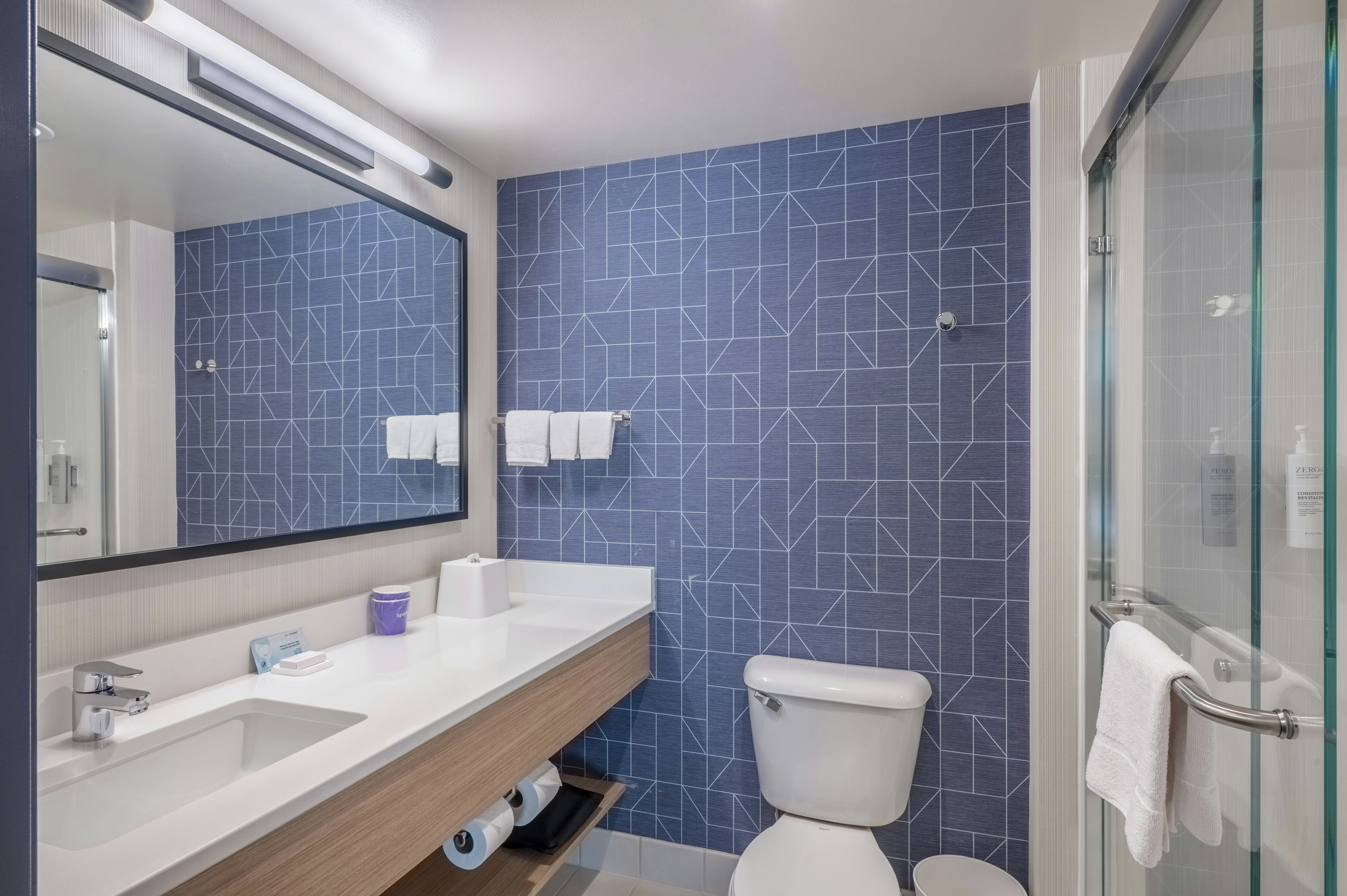 Suite, 2 Double Beds, Spark by Hilton Madison Central 3/3