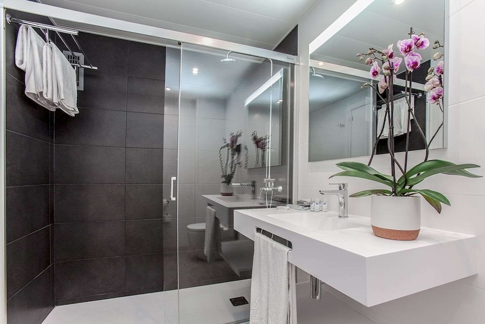 Aparthotel Atenea Barcelona 77/78