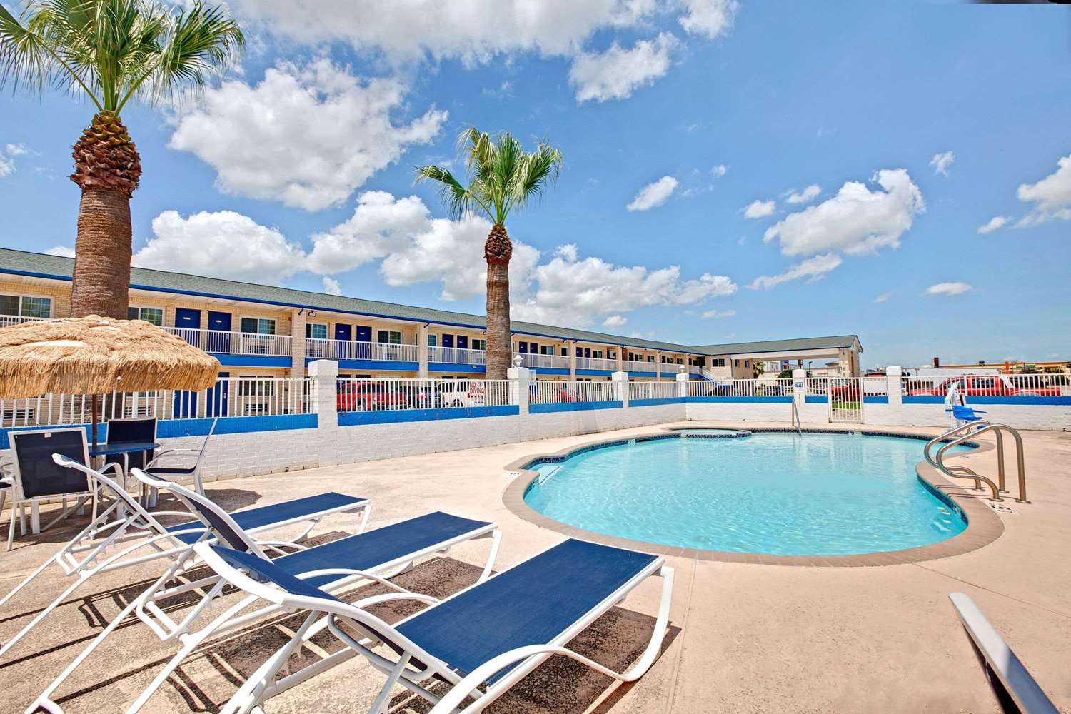 Days Inn by Wyndham Baytown Garth Road I10 East 21/24