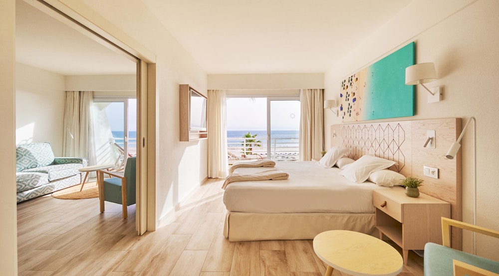 Iberostar Waves Royal Andalus 32/76