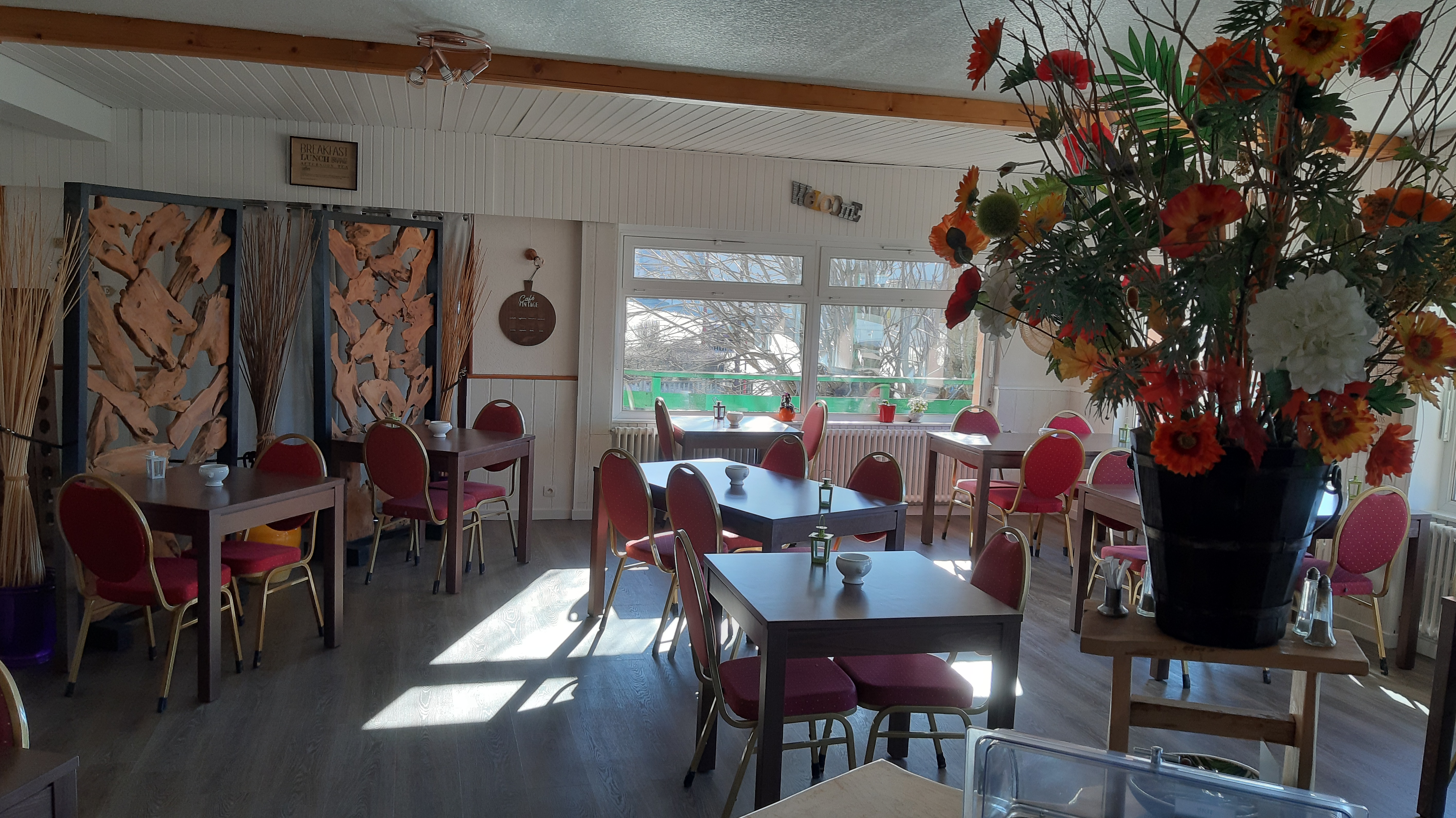 HÔTEL DE LA ROUTE VERTE 39/47
