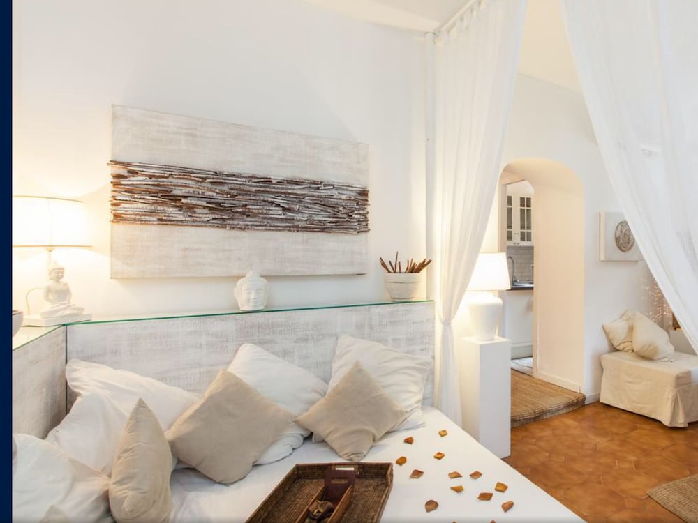 Navona Home 49/50