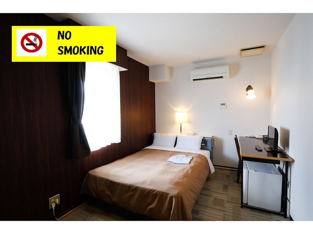 ROOM, DOUBLE BED