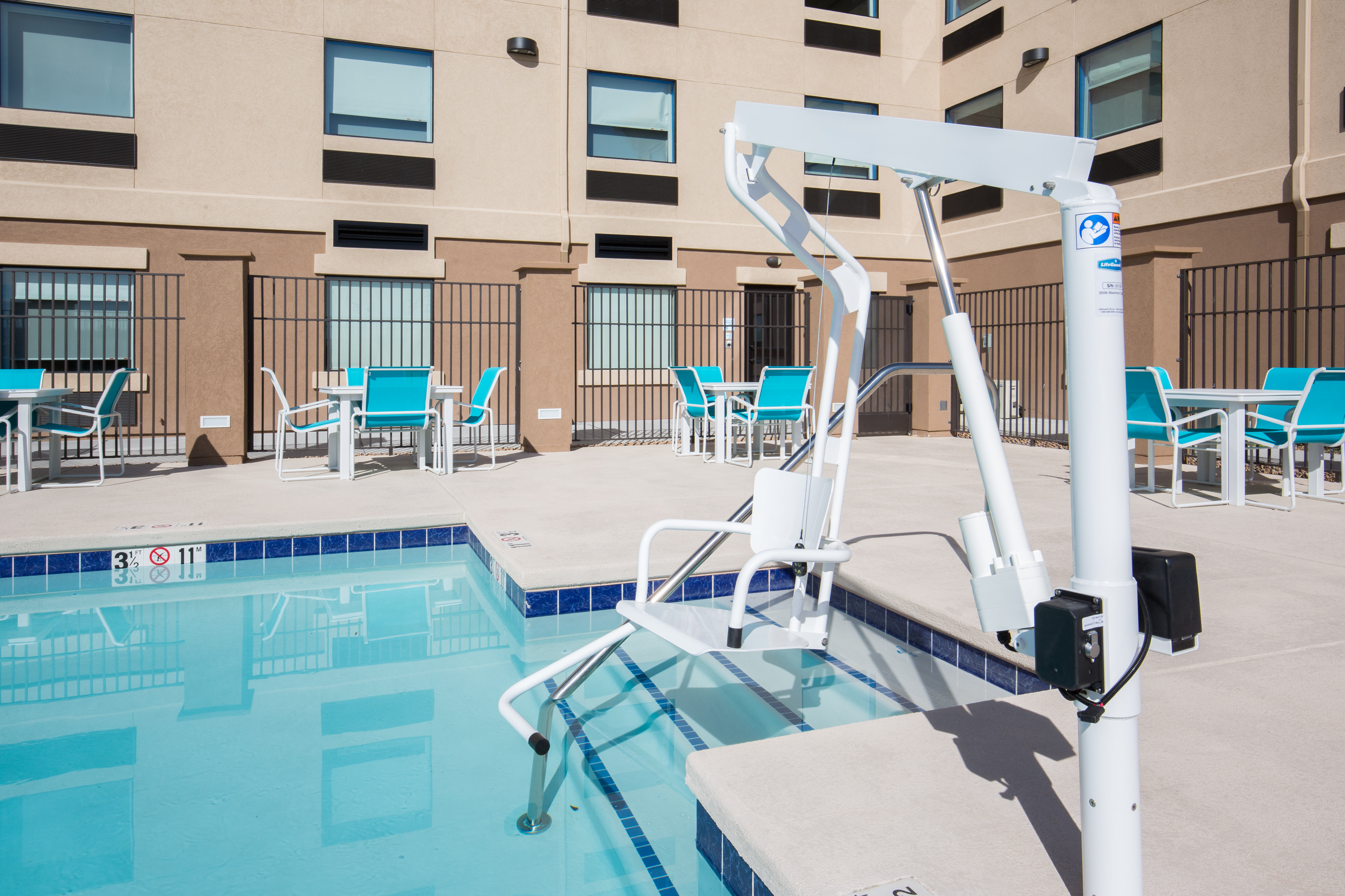 Holiday Inn Express & Suites PAHRUMP 33/61