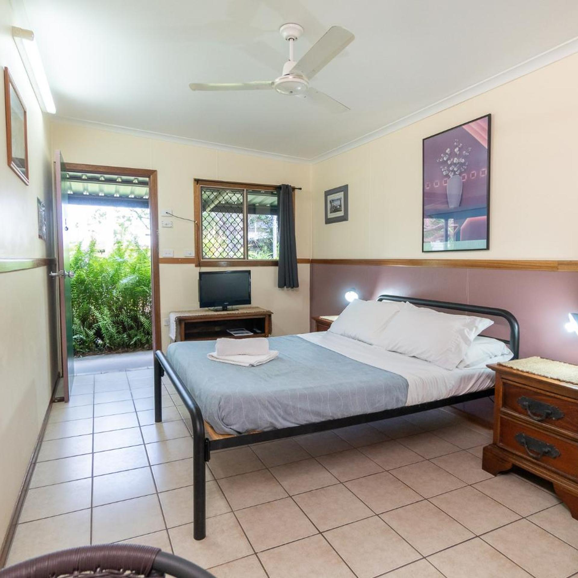 Woolshed Eco Lodge 9/50