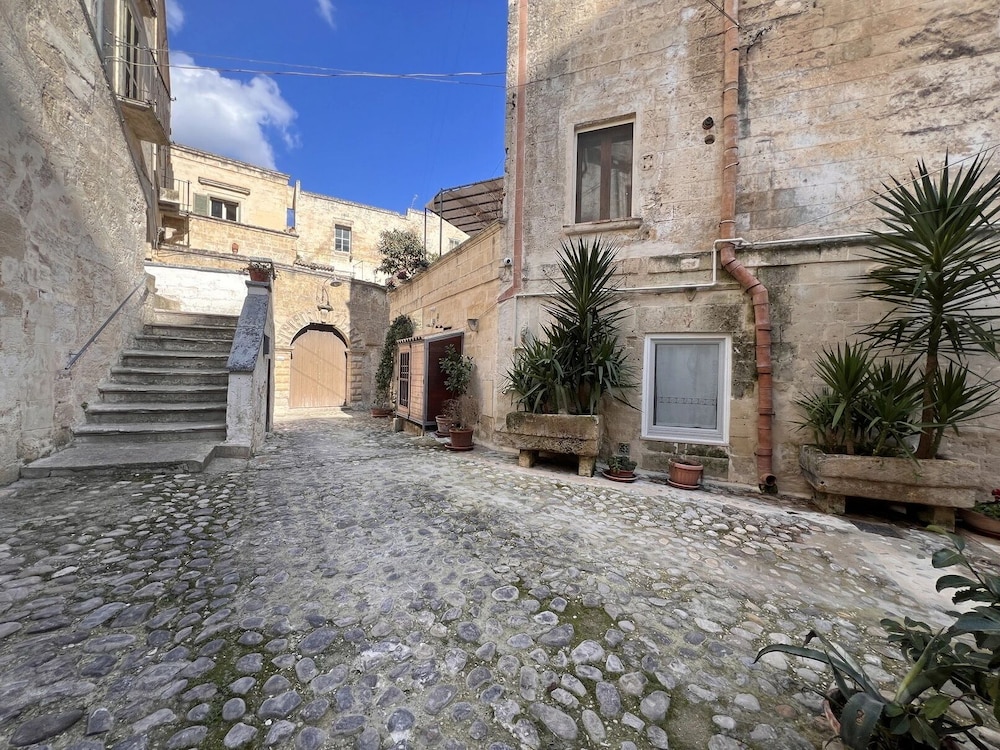 Hotel Residence San Giorgio Matera 35/68