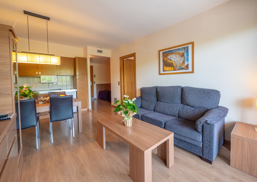 Aparthotel And Village Golf Beach 30/50