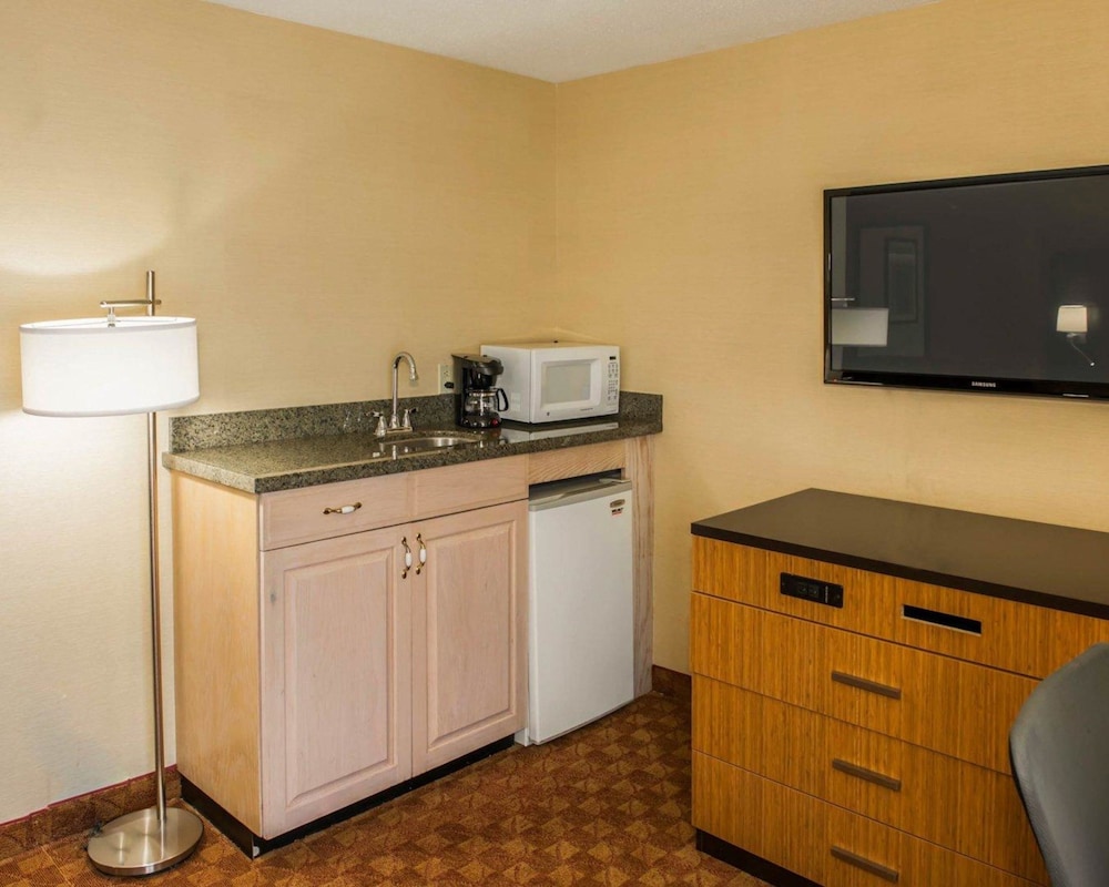 Quality Inn Franklin I-65 28/40
