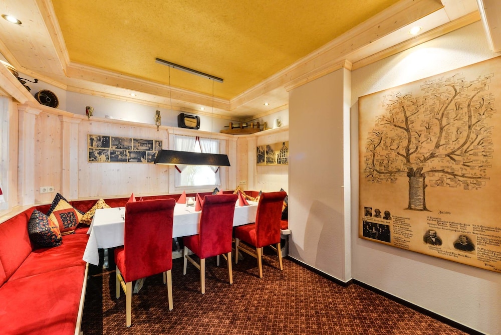 Flair Hotel Vier Jahreszeiten 36/67