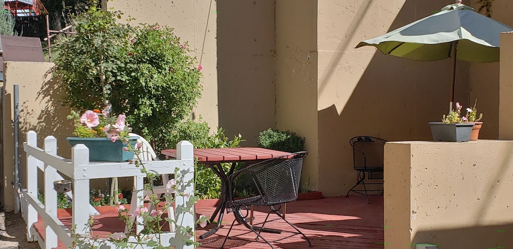 Affordable Inns 30/52