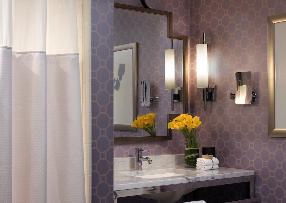 Kimpton Hotel Palomar Philadelphia 24/83