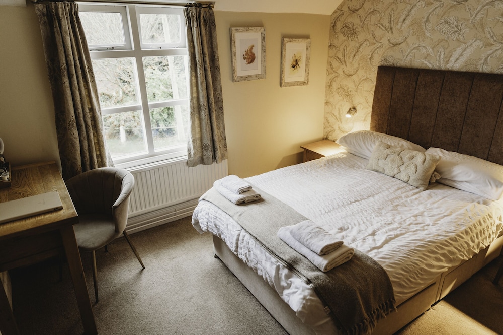 The White Lion Inn 10/48