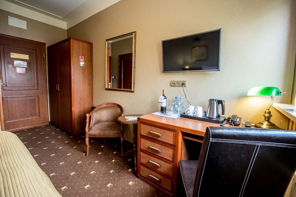 Hotel Diament Bella Notte Katowice Chorzow 43/72