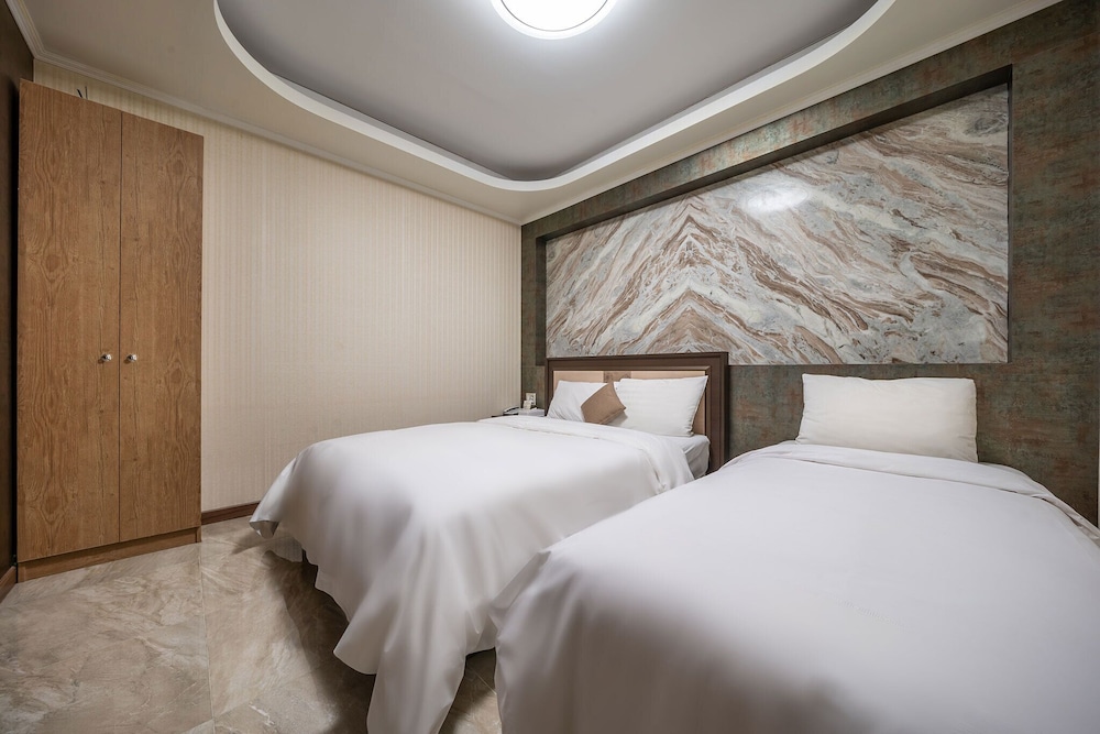 Seowon Tourist Hotel 13/20