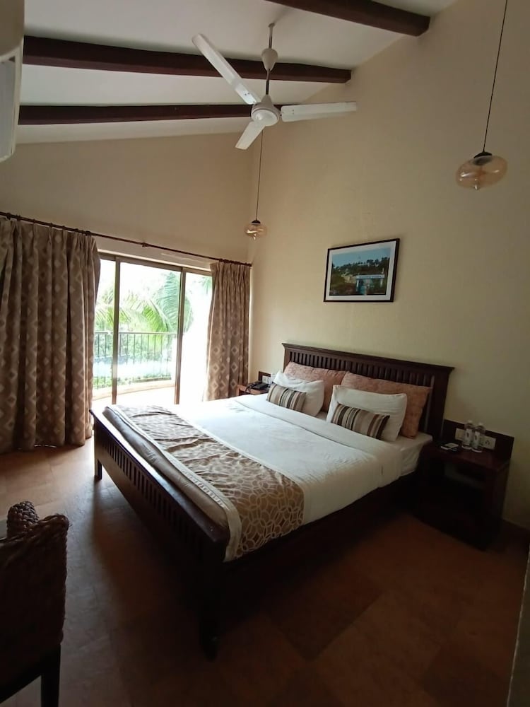 THE SILVERADOR RESORT CLUB 9/24
