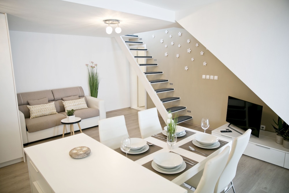 Apartments Hisa Pod Gradom 37/50