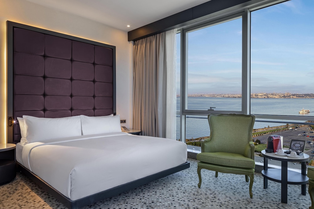 Room, King Bed, Sea View, Jetted Tub